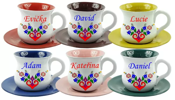 Folklórní šálek s podšálkem a jménem na přání